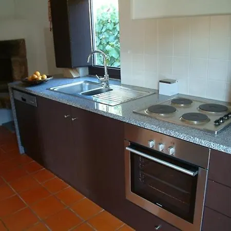 Casa De Gondomil * Alpendurada