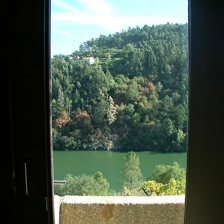 Casa De Gondomil * Alpendurada